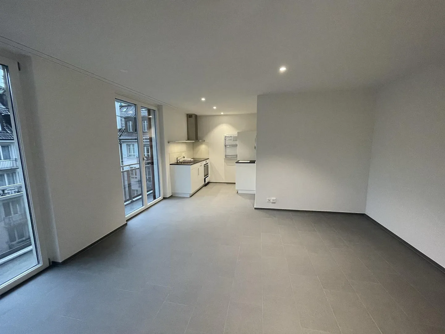 Modern apartment in the Neustadt - no deposit! - Photo 2 of 7