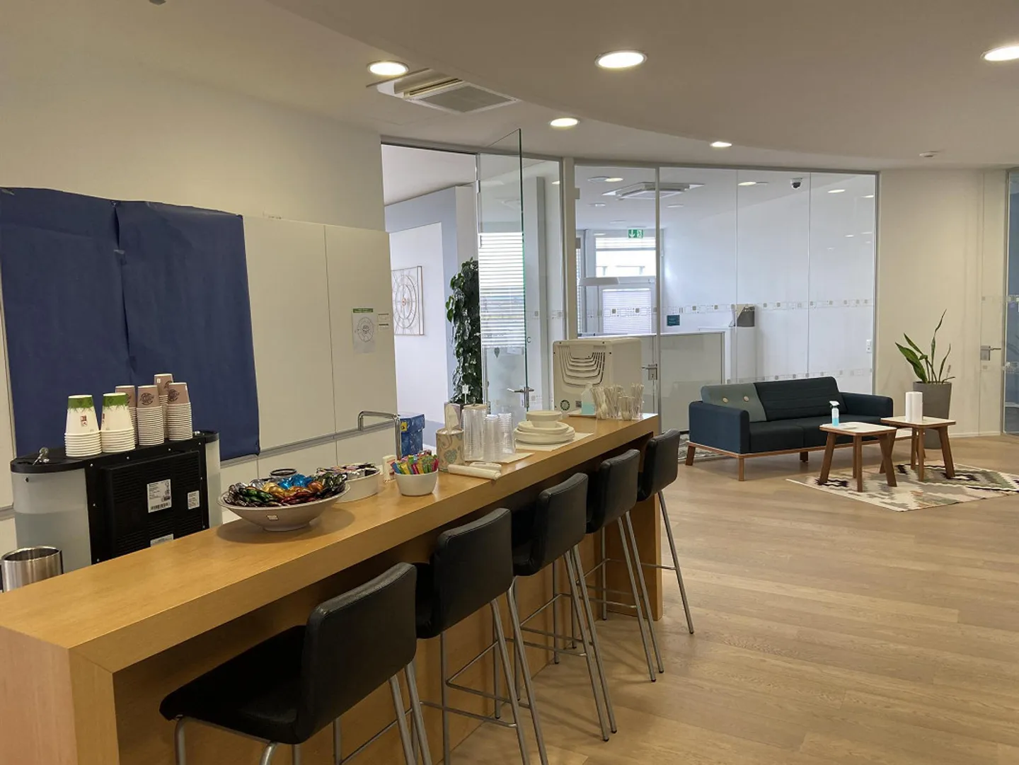 4-Tower's Steinhausen - Attractive Office Spaces for Rent - Photo 9 of 10