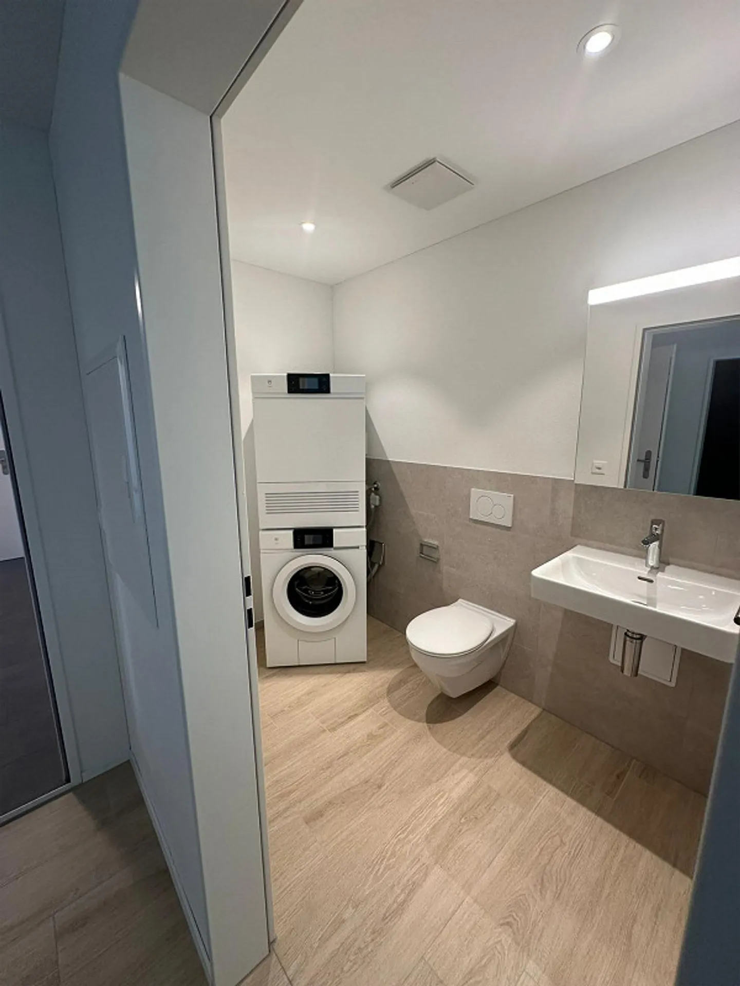 Bright 3.5-room apartment with ideal layout - Photo 3 of 6