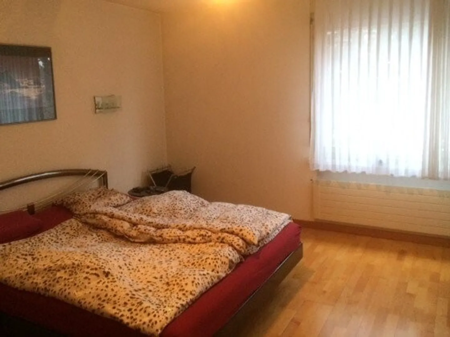 Appartamento spazioso in posizione soleggiata - TEMPORANEO FINO AL 31.03.2025 - Foto 5 di 8