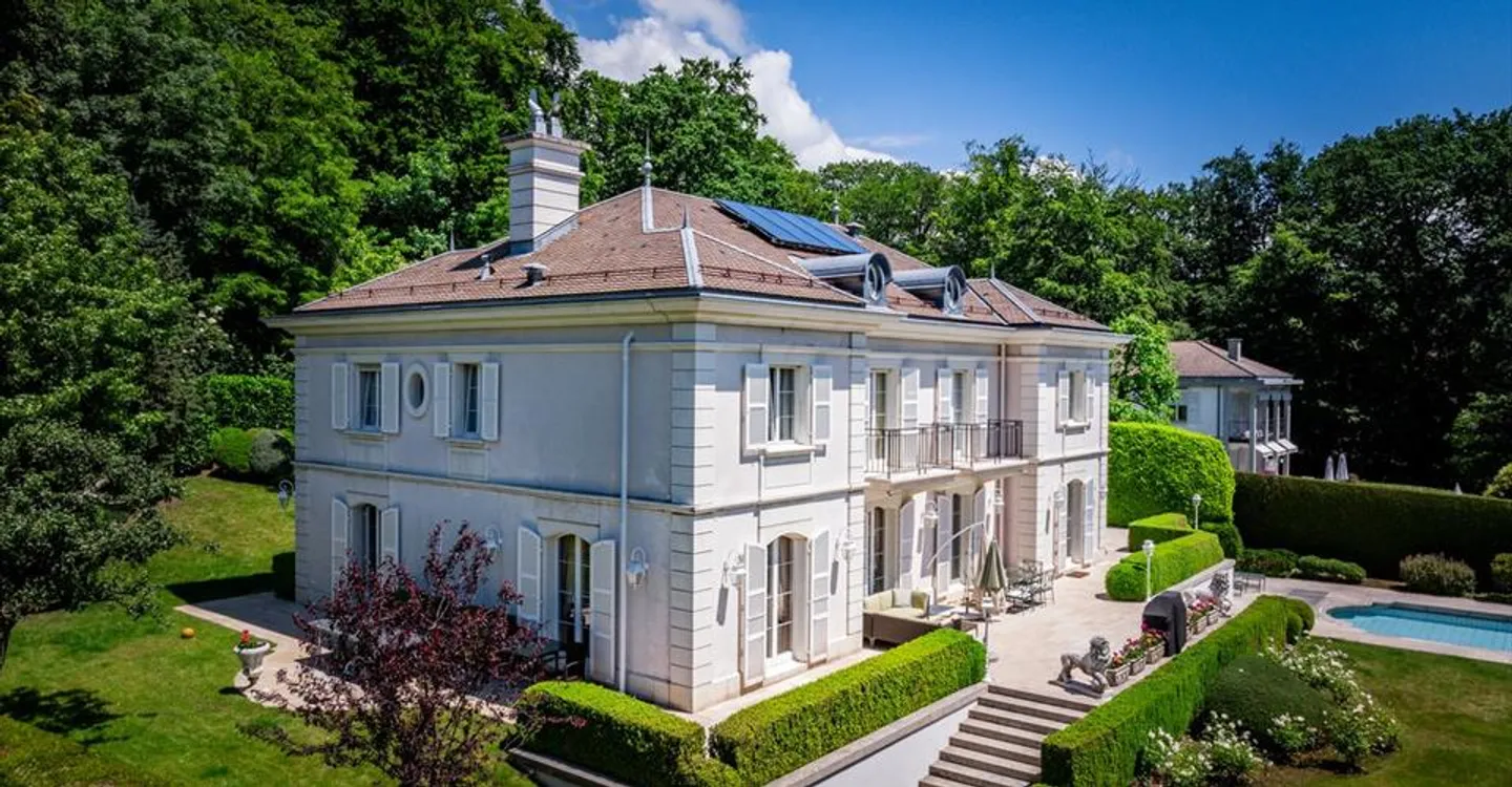 Charming intimate residence in a sought-after residential area - Photo 1 of 12