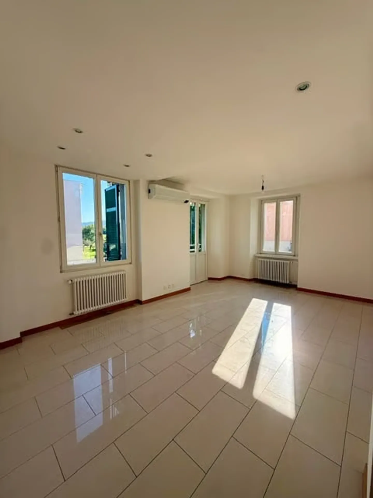 Appartamento luminoso 3.5 locali - Foto 5 di 9