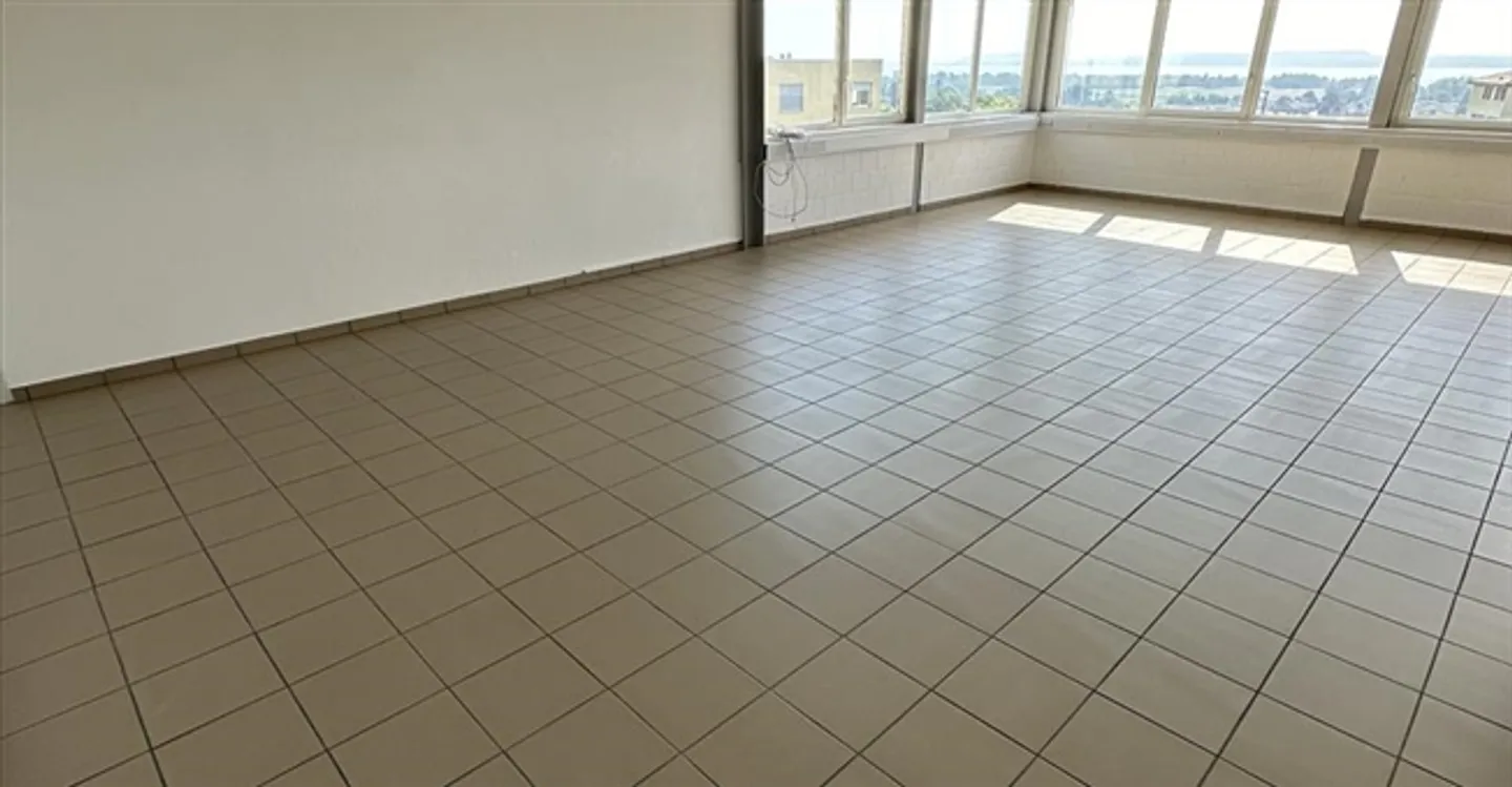 Commerce - Photo 2 of 5