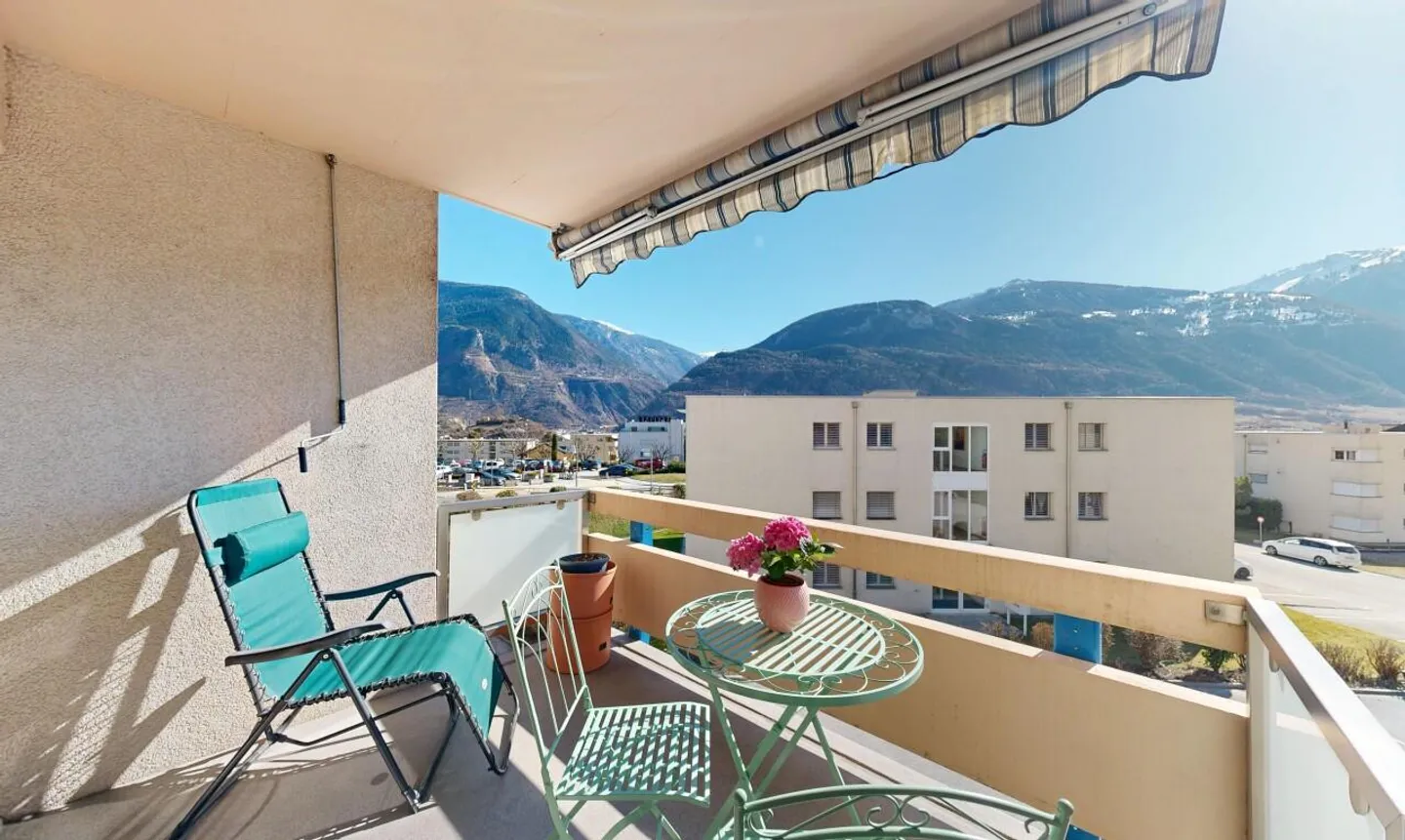Superb 4.5-room apartment in Sierre - Photo 1 of 11