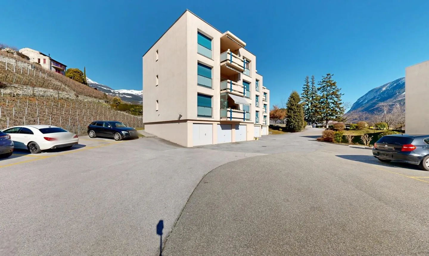 Superb 4.5-room apartment in Sierre - Photo 2 of 11