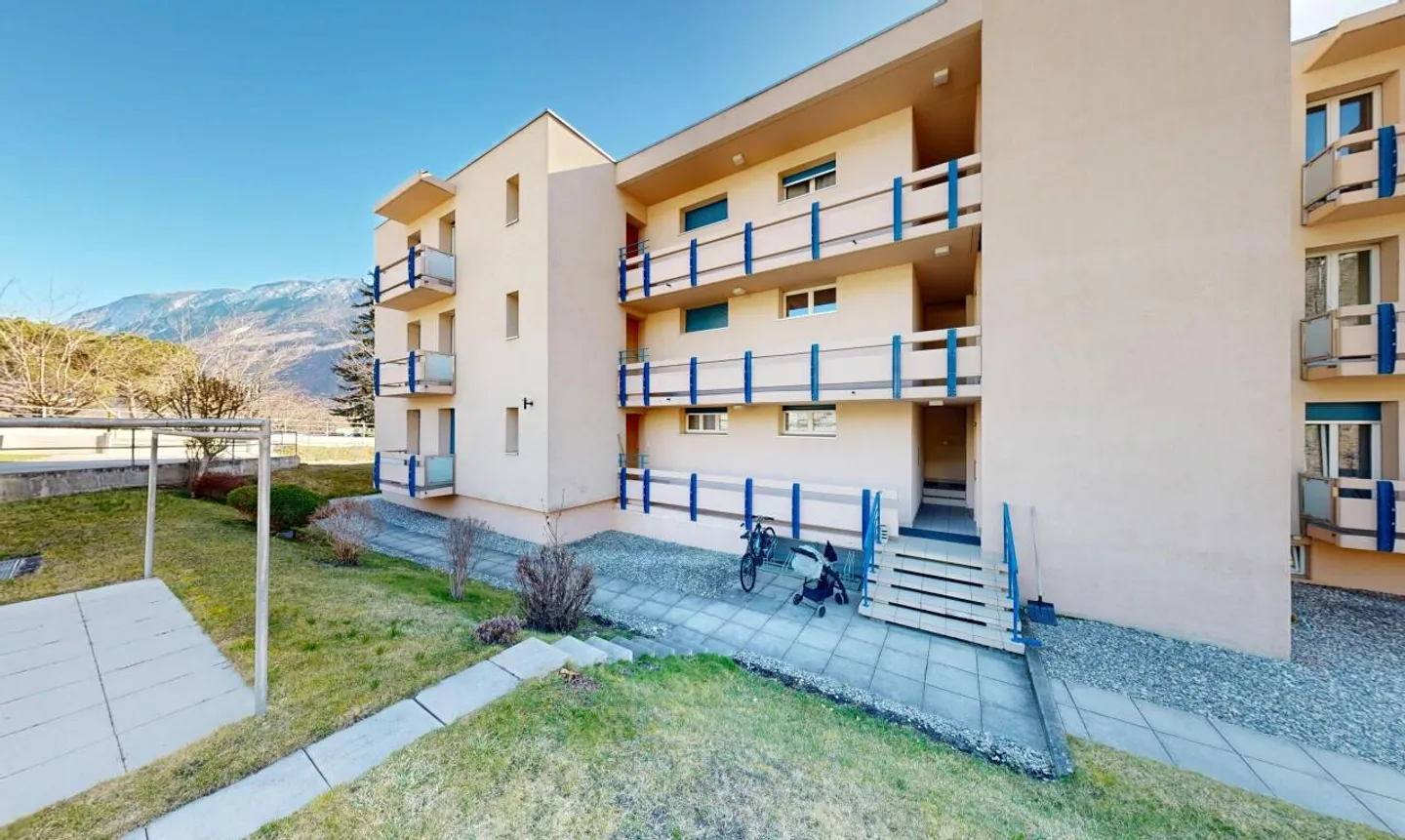 Superb 4.5-room apartment in Sierre - Photo 3 of 11