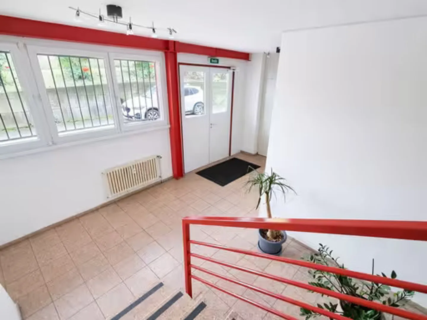 Espace Commercial dans un Immeuble Industriel - Photo 3 sur 3