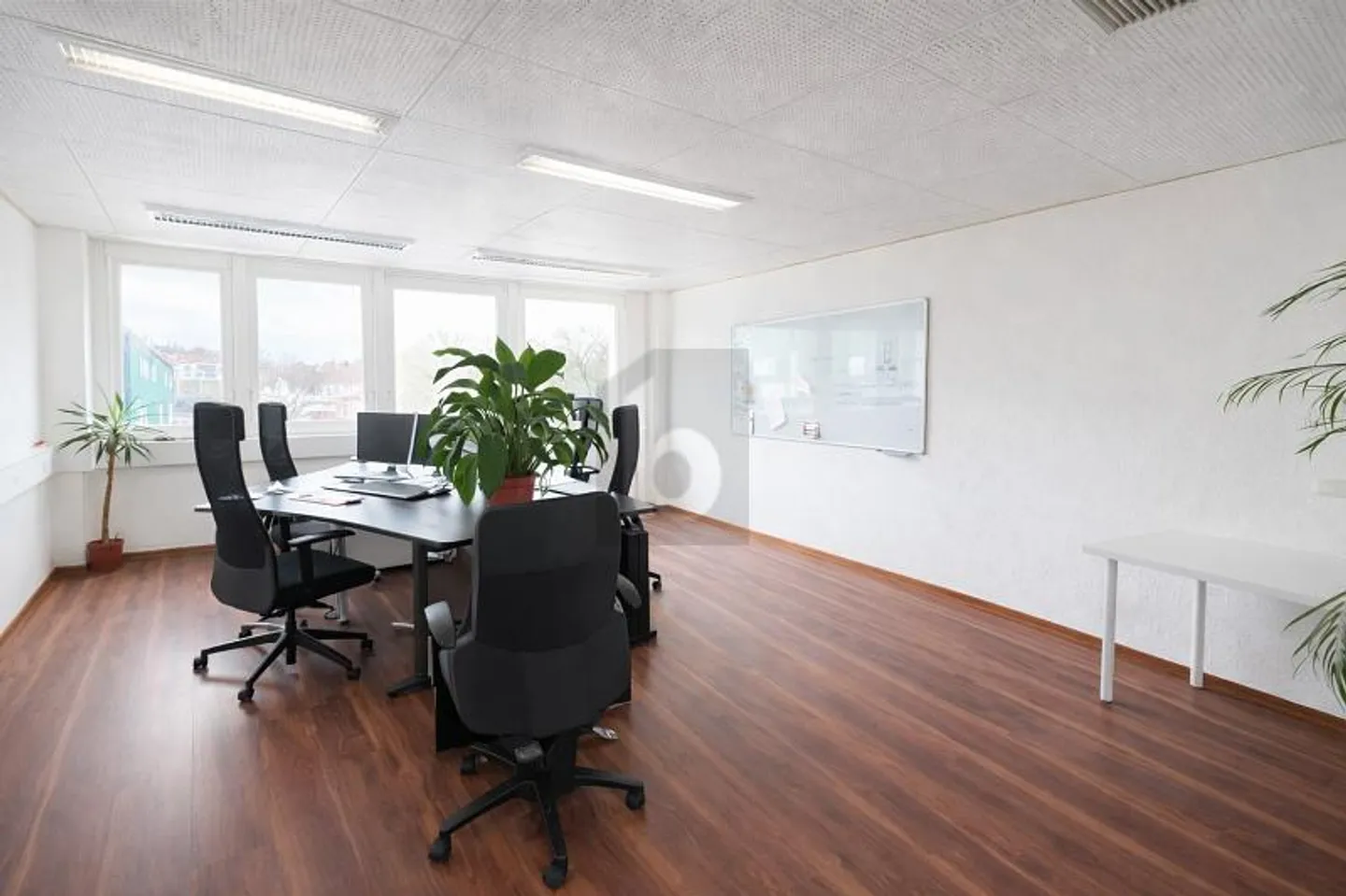 Espace de Bureau Polyvalent à Lonay - Photo 2 sur 6