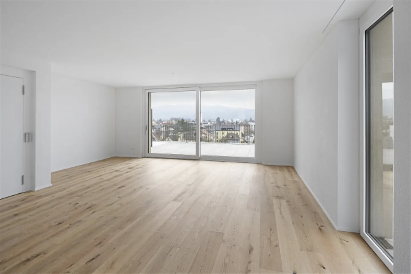 New building with breathtaking views - Photo 4 of 11