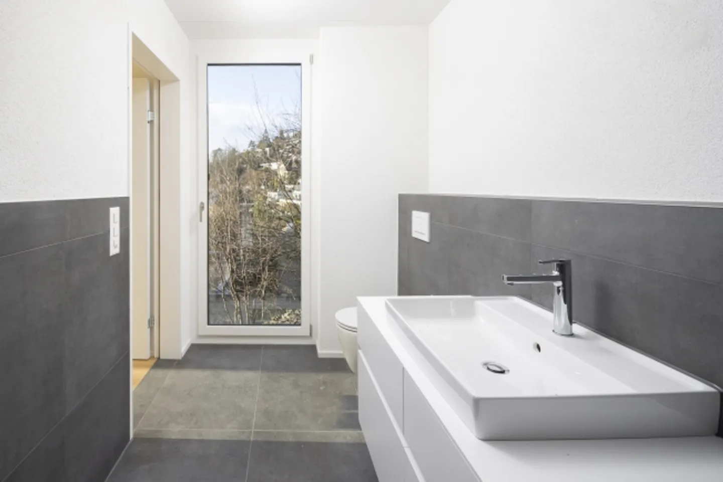 New building with breathtaking views - Photo 9 of 11