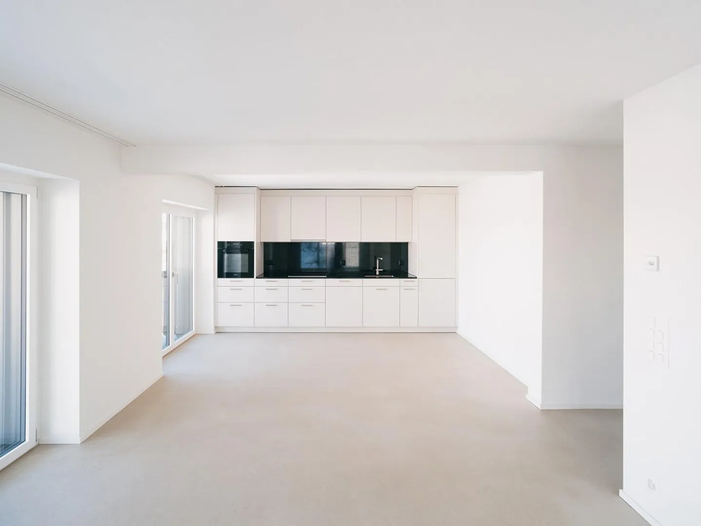 Appartamento luminoso e moderno in una posizione tranquilla - Foto 2 di 5