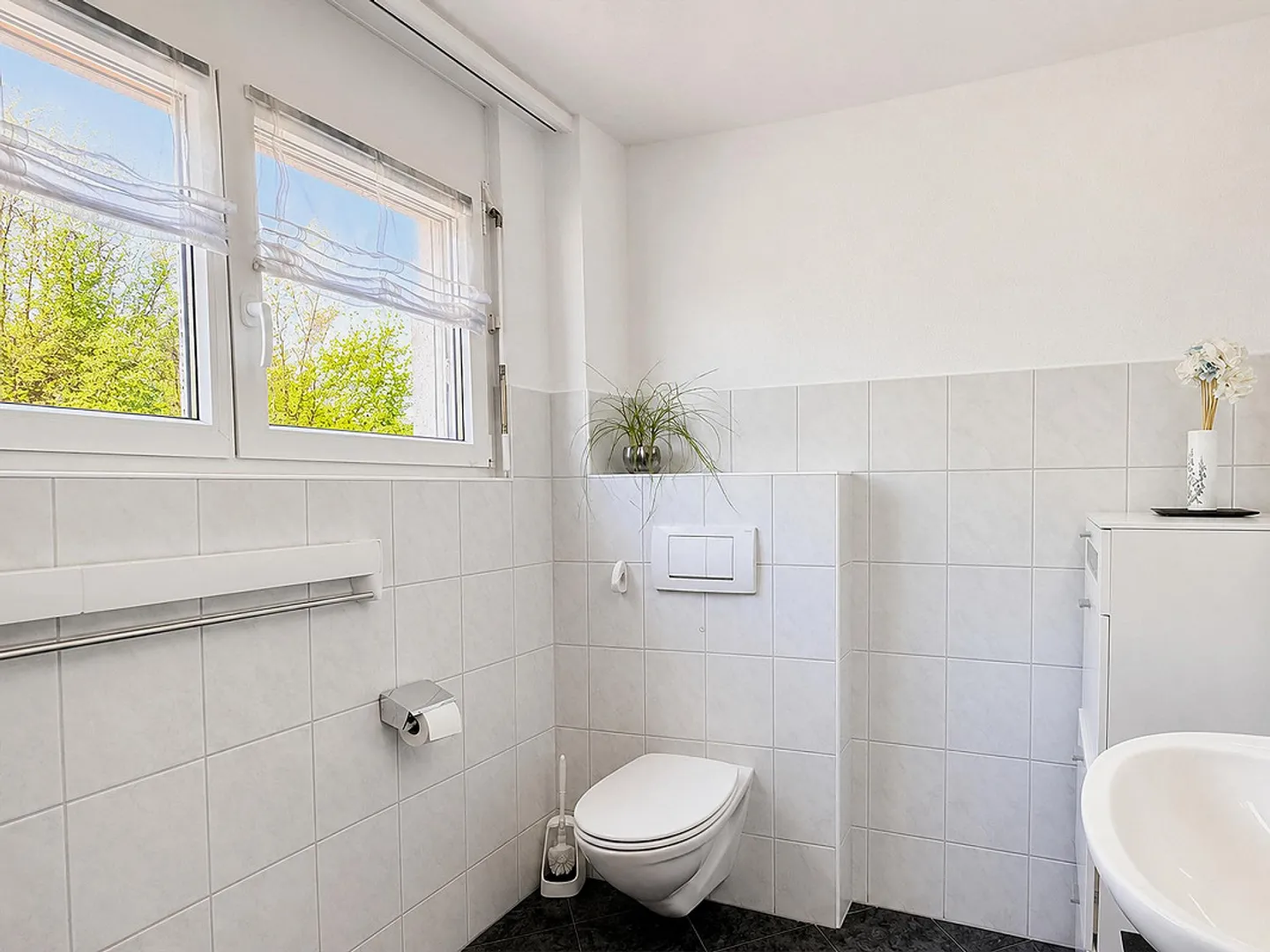 Moderna casa bifamiliare di 4½ stanze con impianto fotovoltaico, pompa di calore - Foto 11 di 12