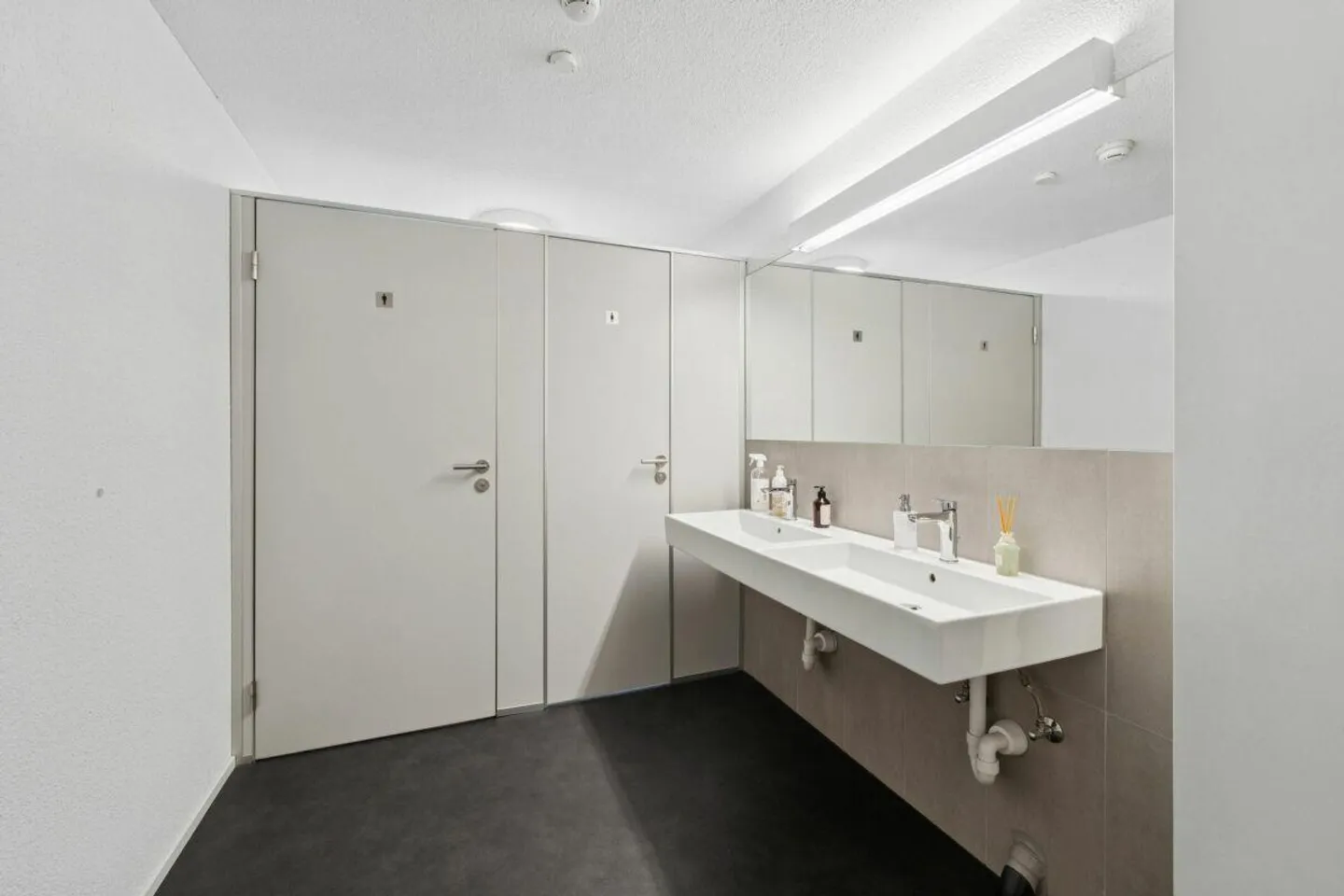 Kasernenplatz 1: Spazio per idee - da 250 a 1000 m² - Foto 21 di 25