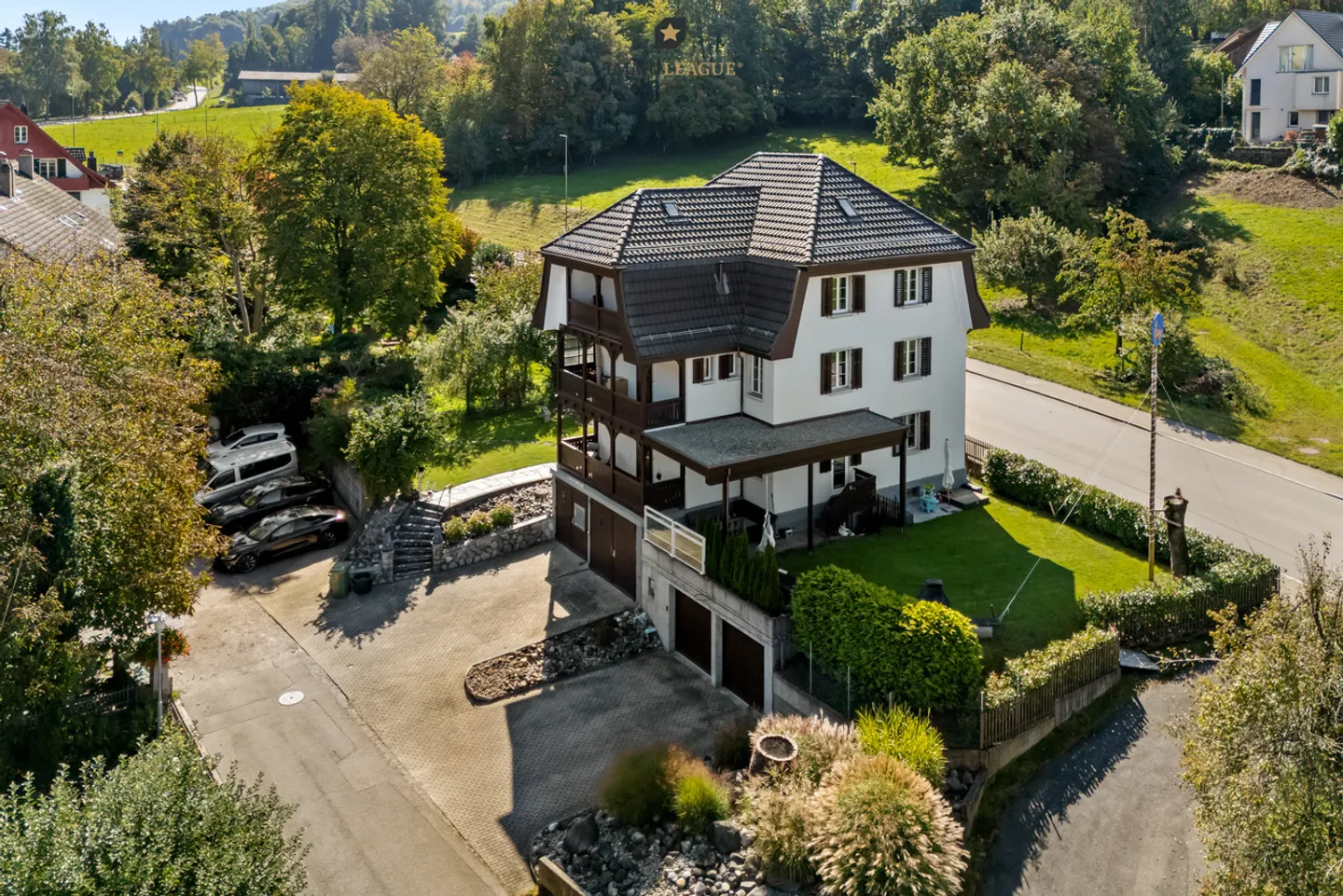 Durable, versatile, valuable - Your investment in the Zurich Unterland - Photo 5 of 10