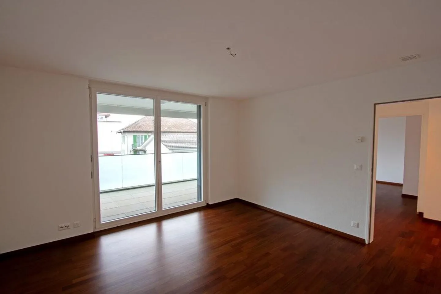 Appartamento spazioso con balcone - Foto 7 di 8