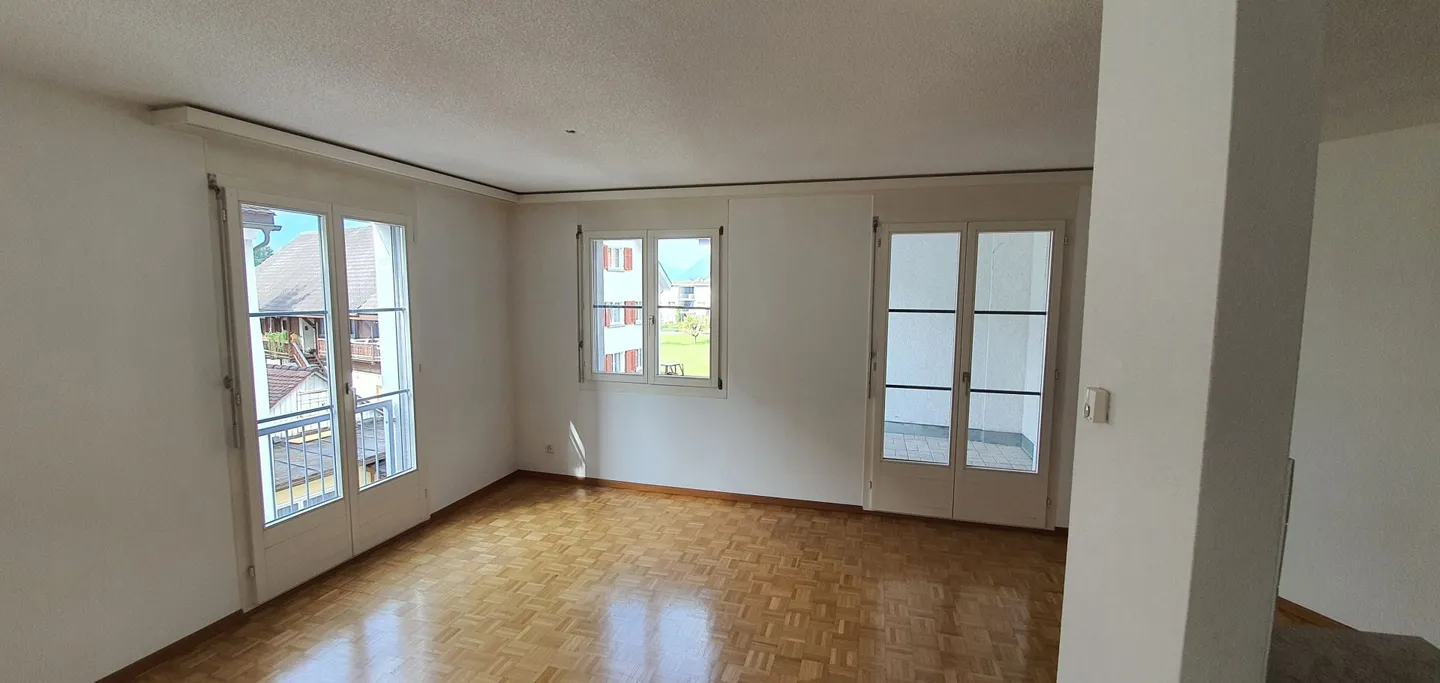 spacious 2.5-room apartment in a central location - Photo 5 of 10