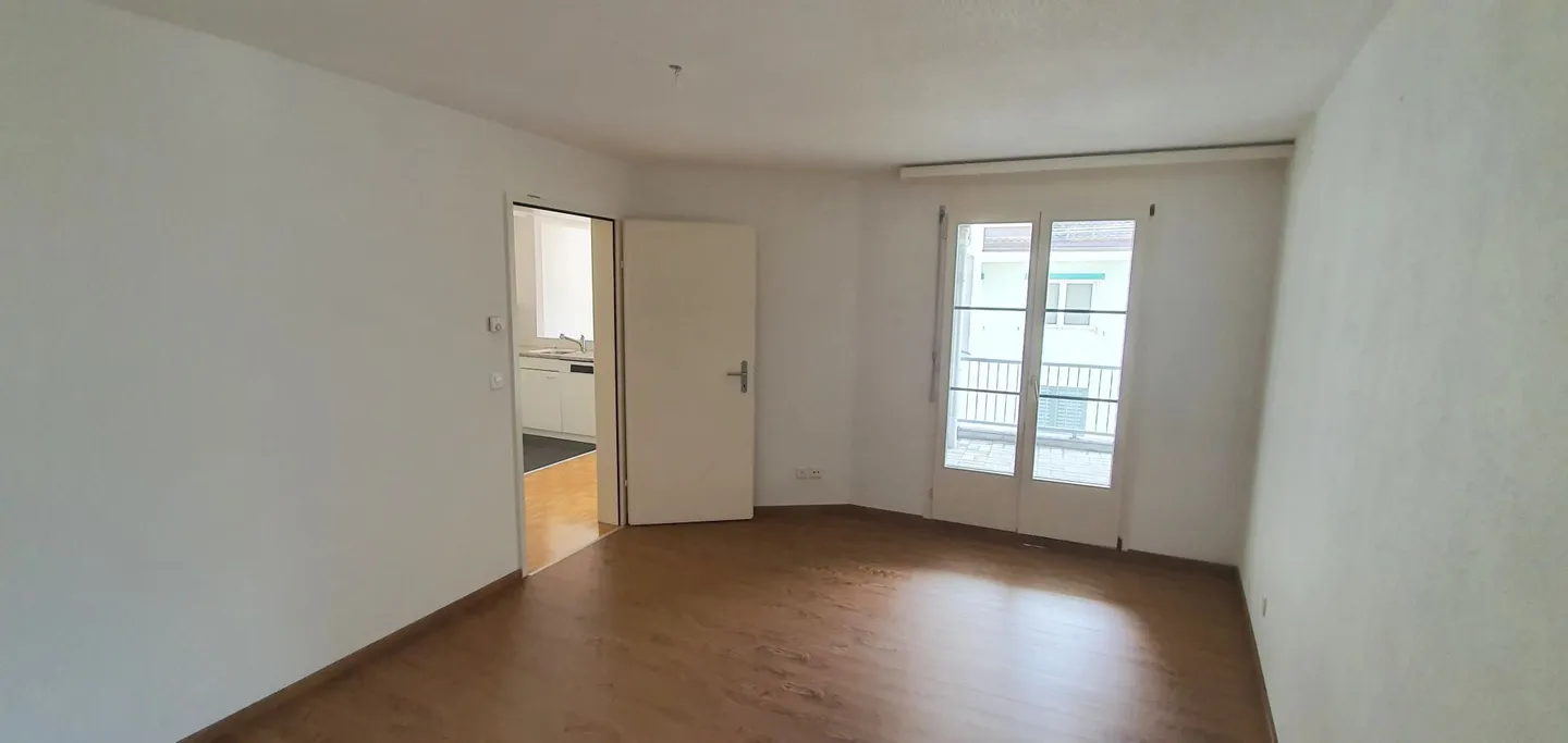 spacious 2.5-room apartment in a central location - Photo 7 of 10