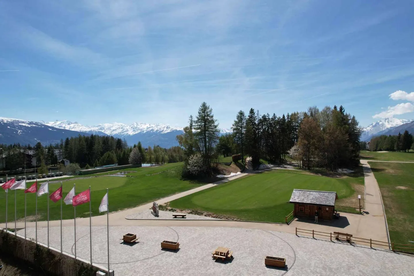Posizione straordinaria - 4,5 stanze con vista mozzafiato sul golf e studio privato - Foto 11 di 11