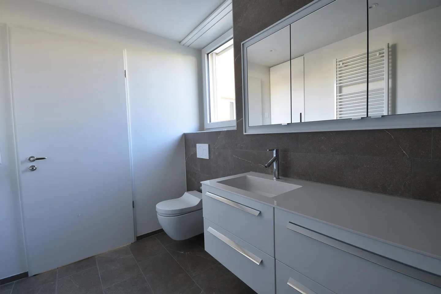 APPARTAMENTI NUOVI DI 2,5 STANZE - VIENI A VIVERE, RESTARE, GODERE - Foto 3 di 11