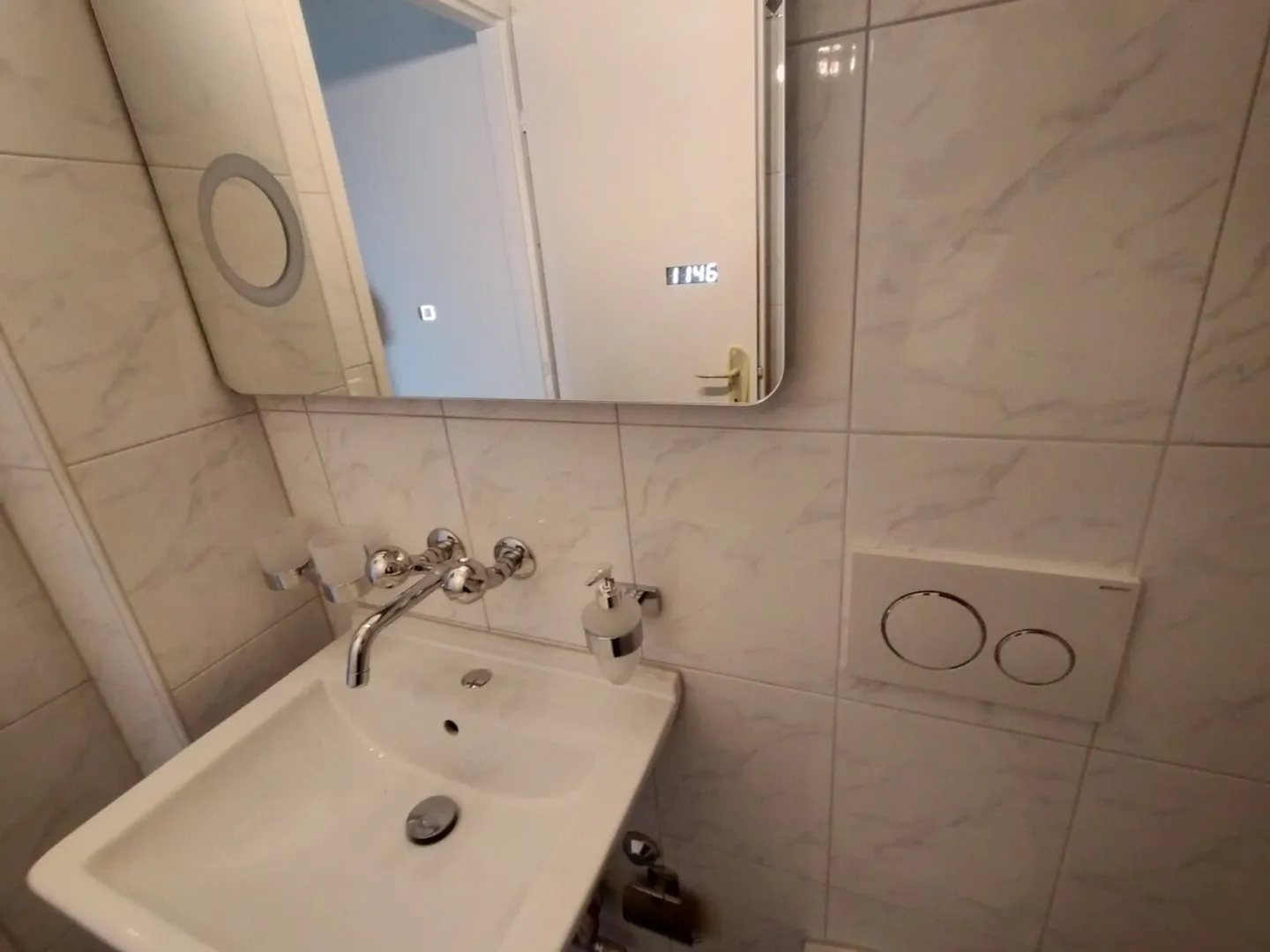 Nel centro di Malley, splendido appartamento ristrutturato con balcone e vista - Foto 11 di 12