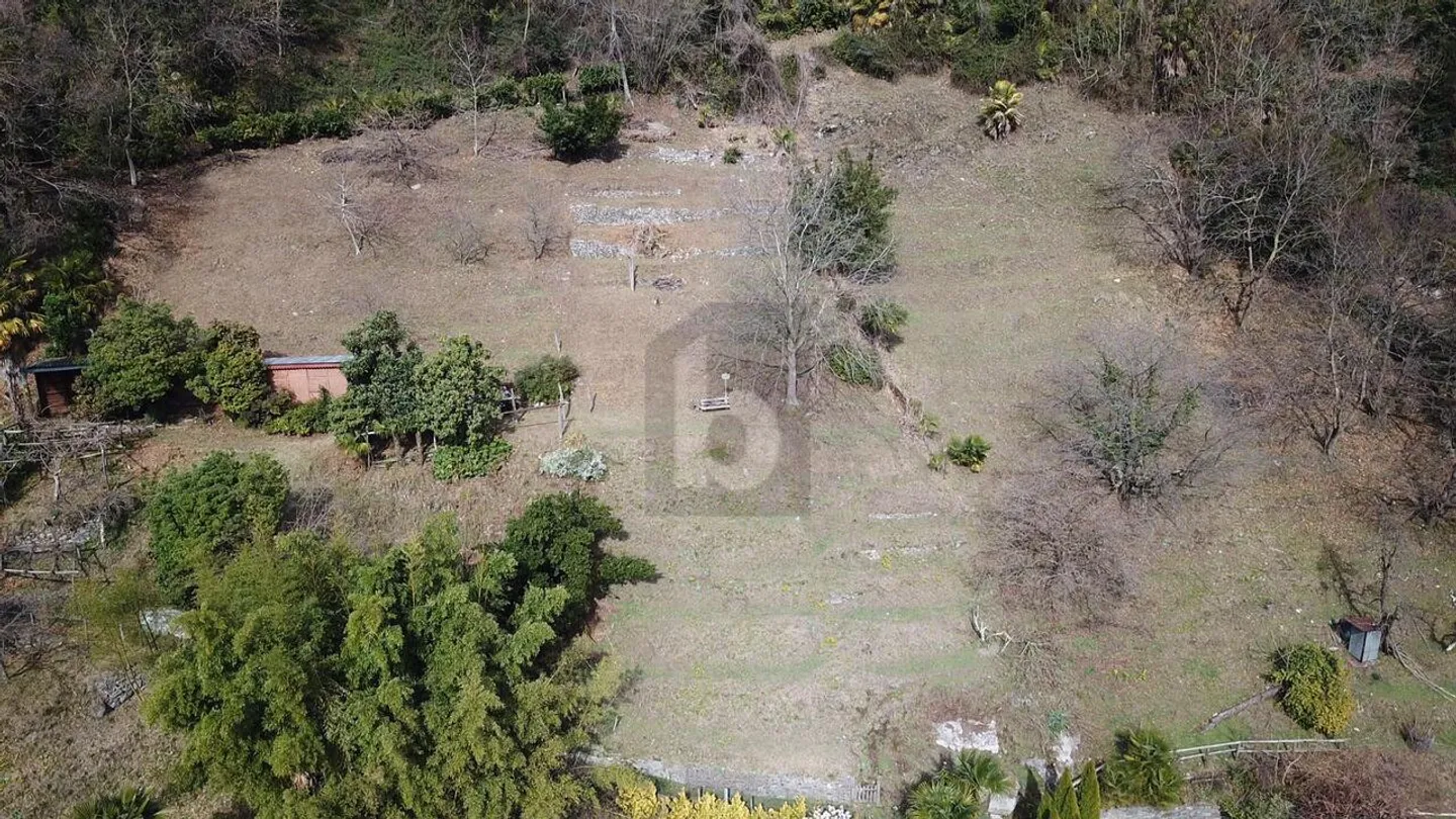 TERRENO EDIFICABILE CON BELLISSIMA VISTA - Photo 5 sur 6