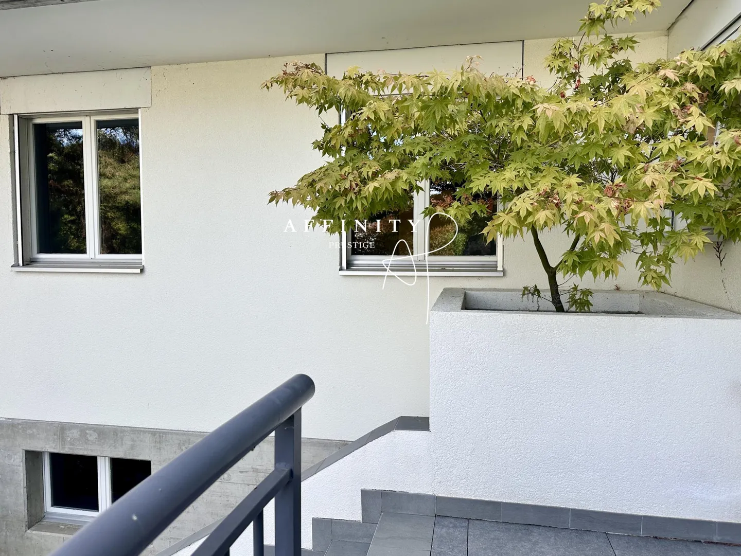 Spacious Duplex Apartment - Photo 4 of 19