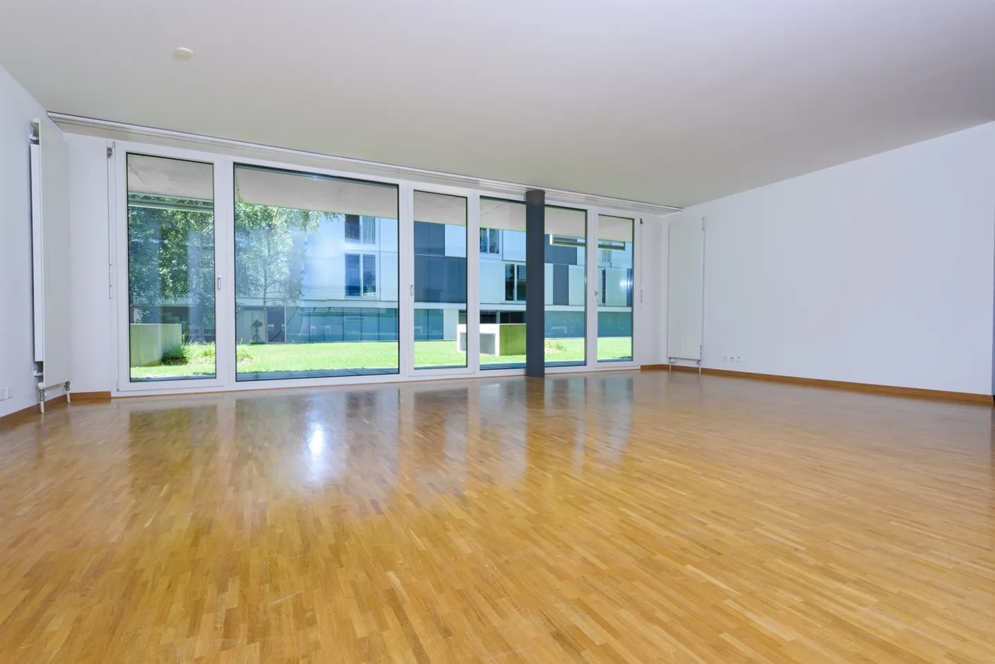 Appartement Moderne Près du Lac - Photo 2 sur 6