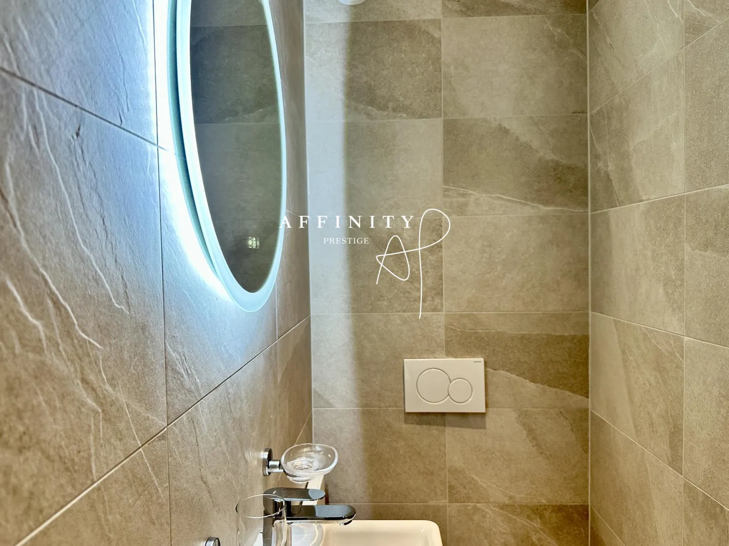 Spacious Duplex Apartment - Photo 10 of 19