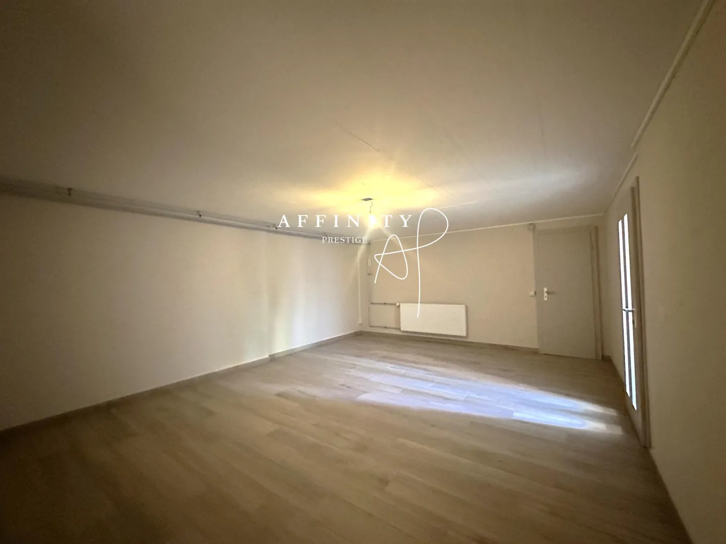 Spacious Duplex Apartment - Photo 18 of 19