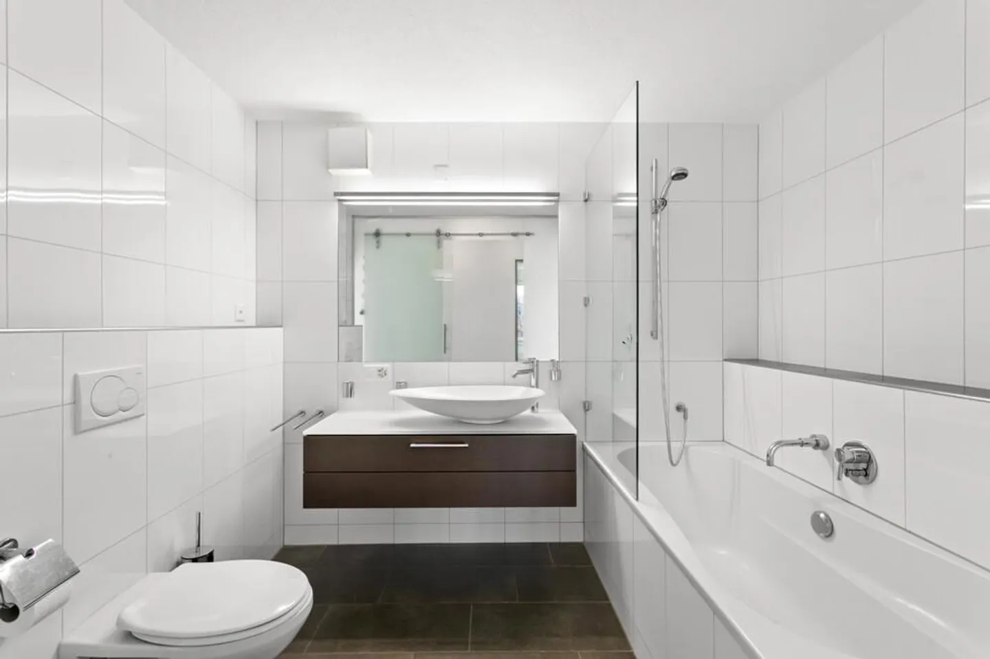 MODERNE. VUE. EMPLACEMENT DE CHOIX. - Photo 6 sur 10