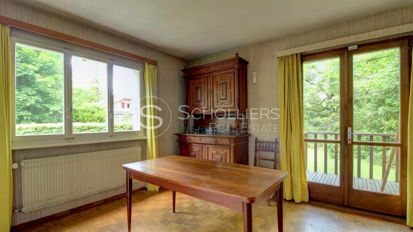 8-room House - Photo 10 of 12
