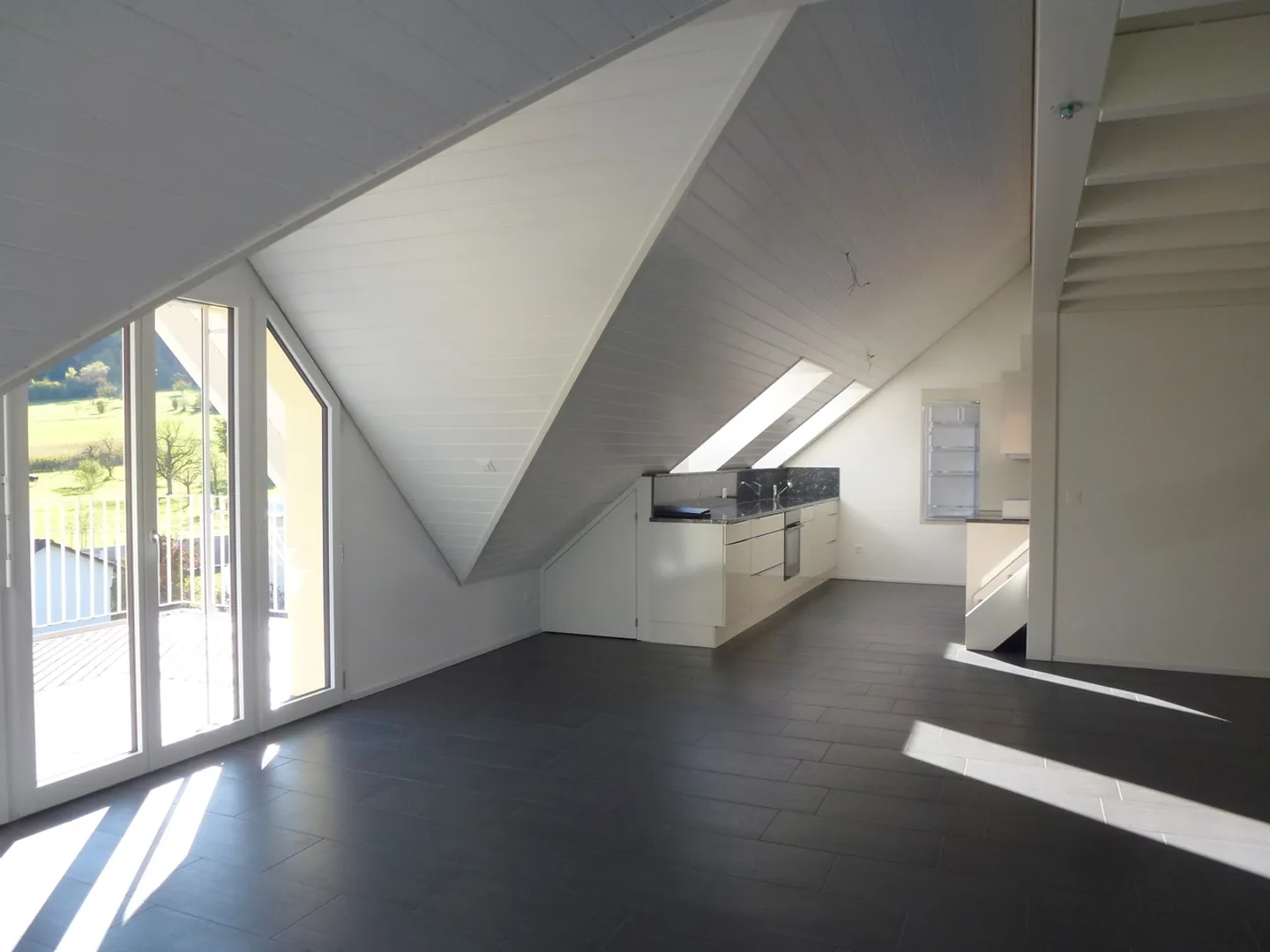 Maison Multi-Familiale Moderne - Photo 10 sur 12