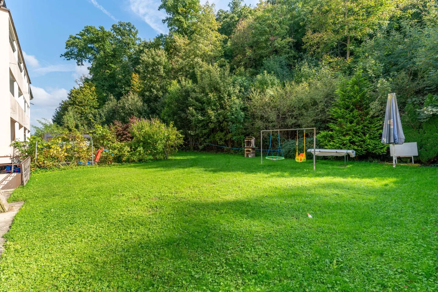Deux étages. Deux entrées. Beaucoup d'espace pour votre famille - ou même deux. - Photo 15 sur 15