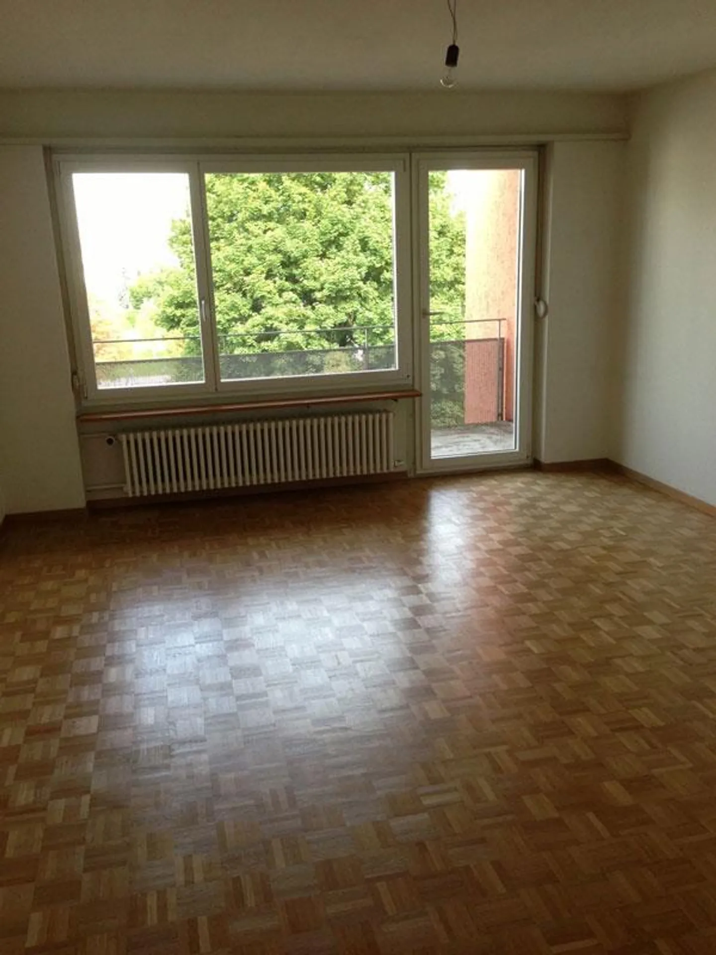 Attractive Apartment Near Zurich Airport - Photo 2 of 4