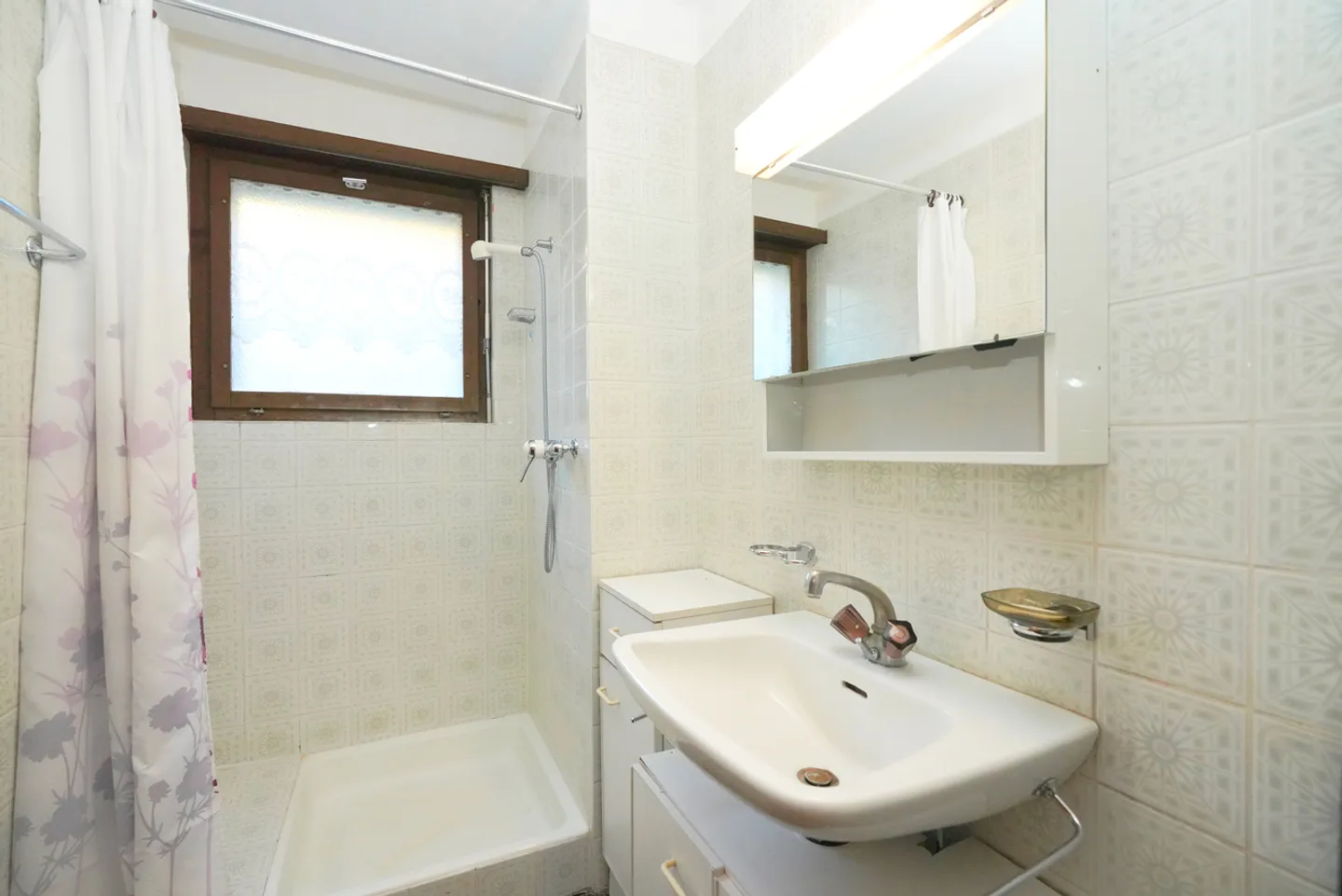 VILLA 6,5 STANZE CON APPARTAMENTO 2,5 STANZE VISTA INCOMPARABILE / VENTHÔNE - Foto 12 di 24