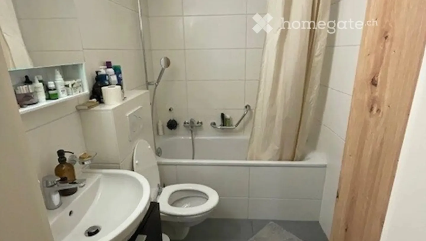 Charming 2-room apartment with balcony in Vevey - Photo 5 of 5