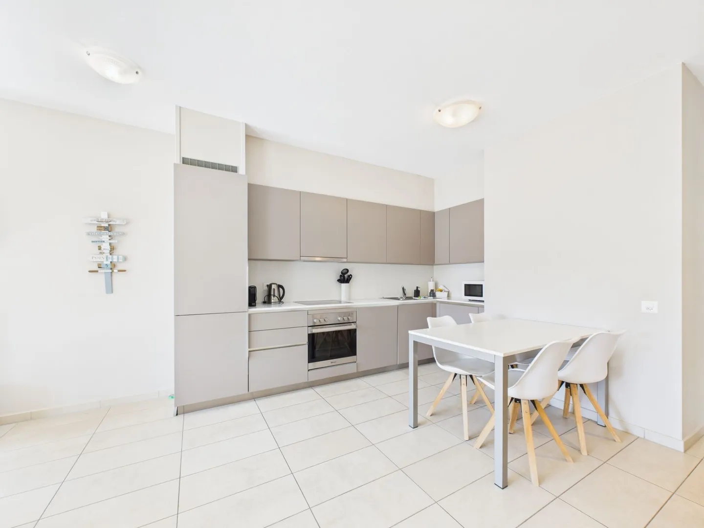 Ottimo investimento affitti brevi - Elegante appartamento 3.5 locali con doppi servizi - Foto 6 di 18