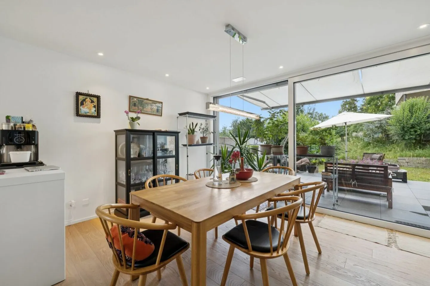 Modernes Doppel-EFH mit Garten - Foto 5 von 11