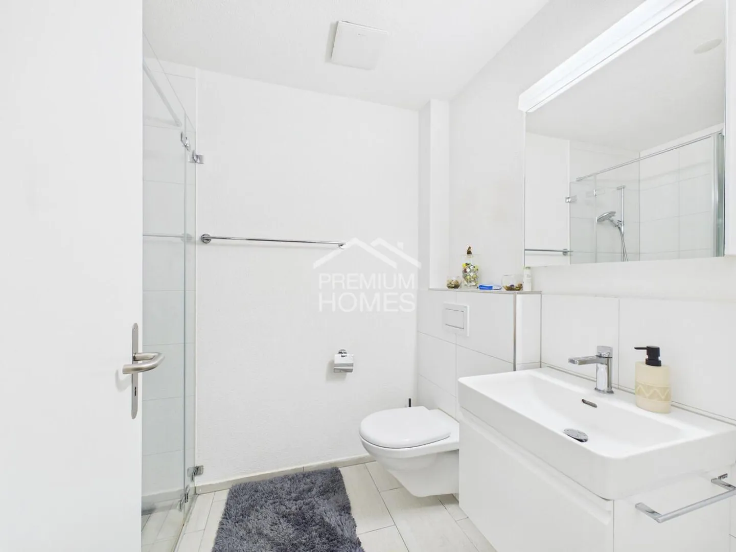 Modernes Apartment mit sonnigem Balkon - Foto 6 von 10
