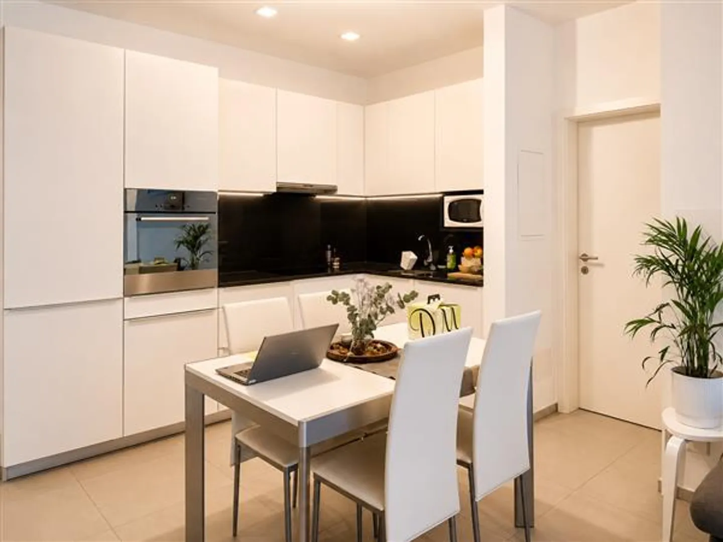 Lugano: 2,5-Zimmer-Wohnung - Foto 2 von 12
