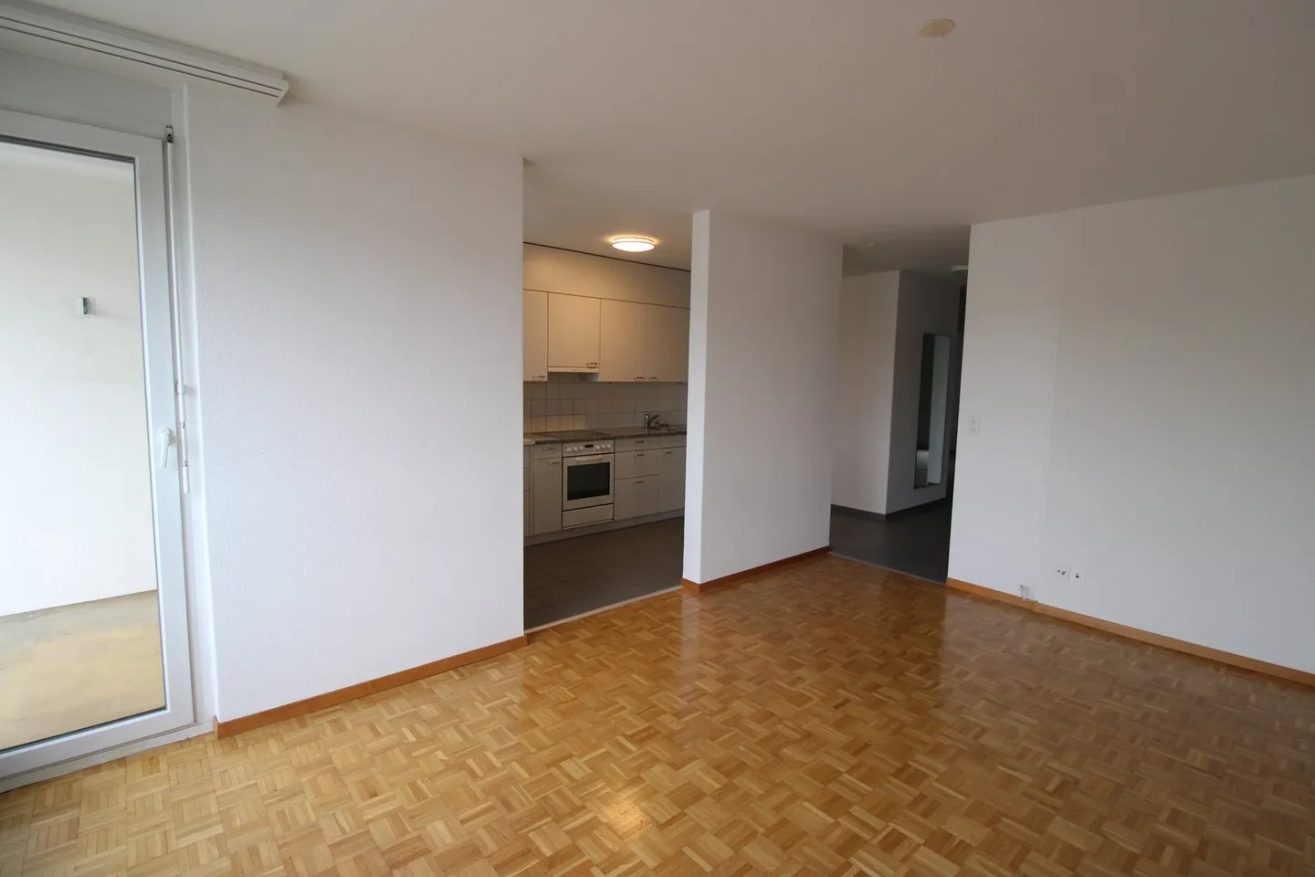 Ruhige 3-Zimmerwohnung nähe ÖV und Einkaufsmöglichkeiten - Foto 4 von 5