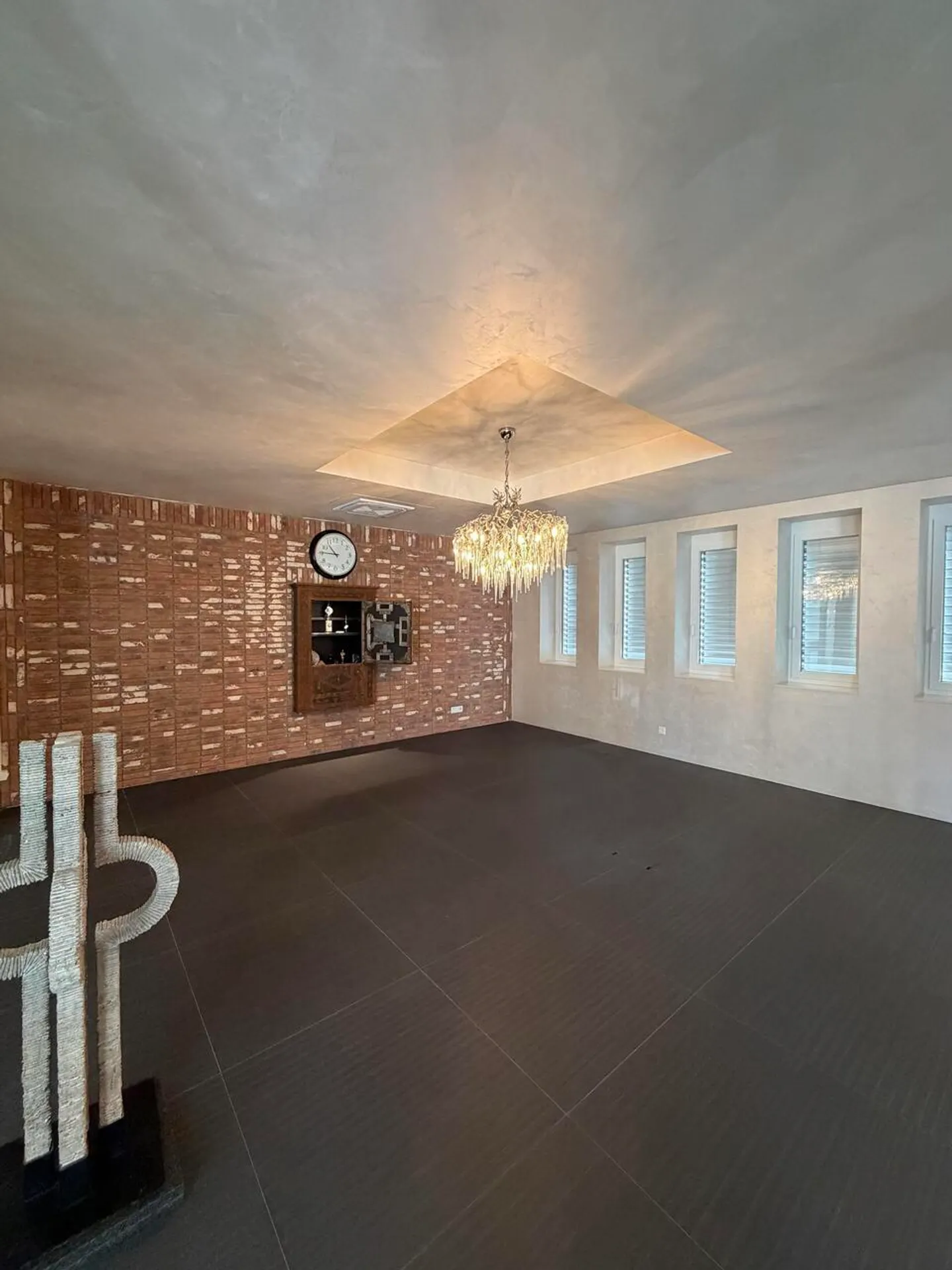 Versatile Showroom in Locarno - Photo 11 of 14