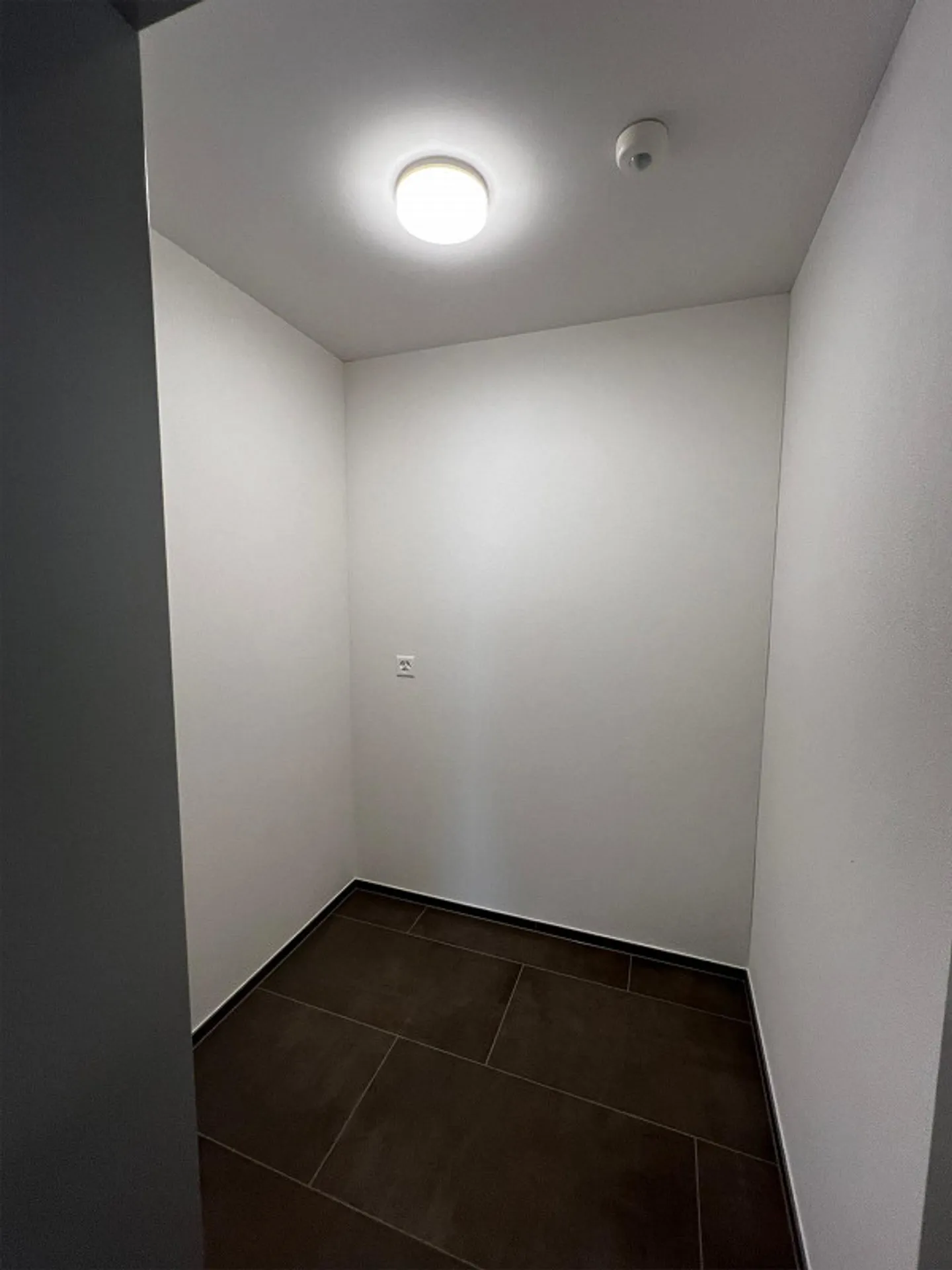 Appartamento luminoso e moderno con una pianta ben progettata e vista da sogno - Foto 6 di 21