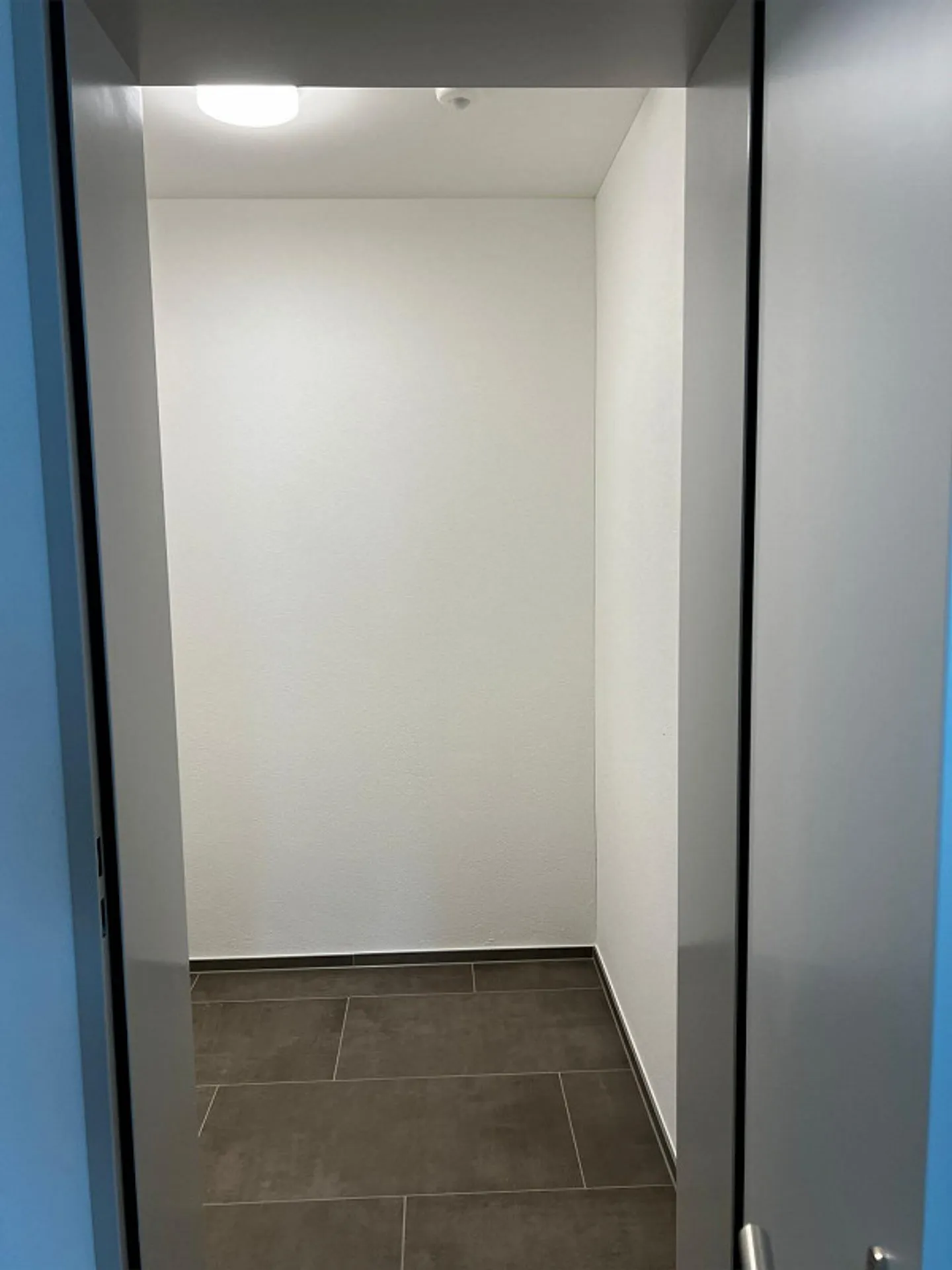 Appartamento luminoso e moderno con una pianta ben progettata e vista da sogno - Foto 8 di 21