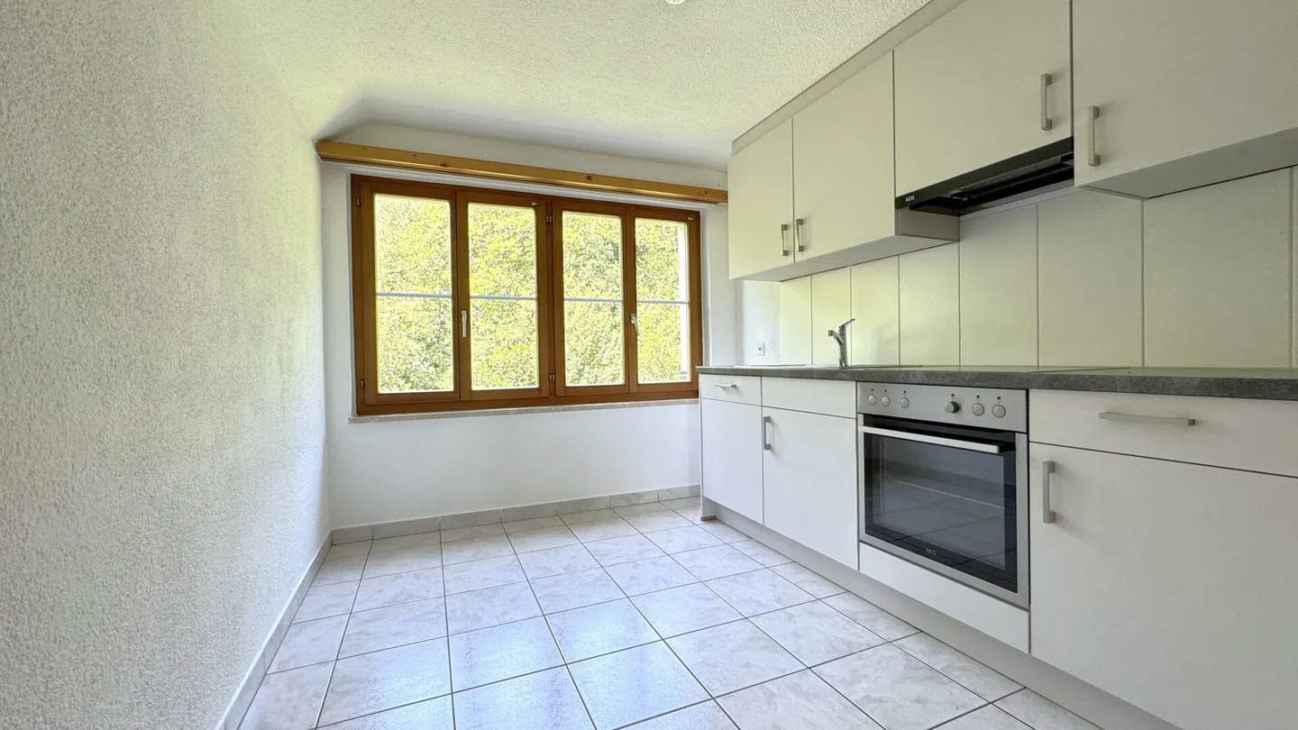 Grand Appartement Moderne de 4.5 Pièces avec Belle Vue sur les Montagnes - Photo 8 sur 16