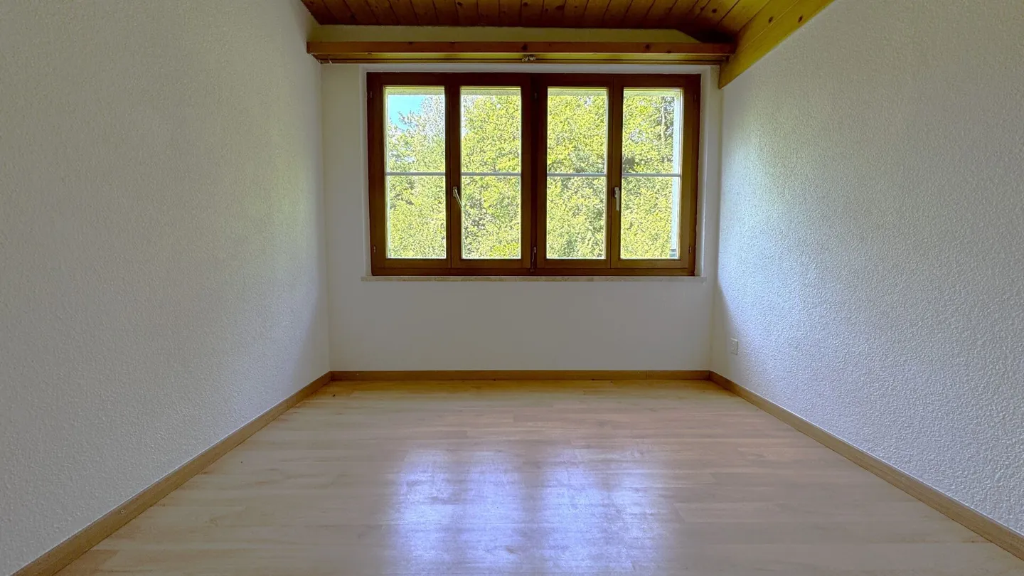 Grand Appartement Moderne de 4.5 Pièces avec Belle Vue sur les Montagnes - Photo 11 sur 16