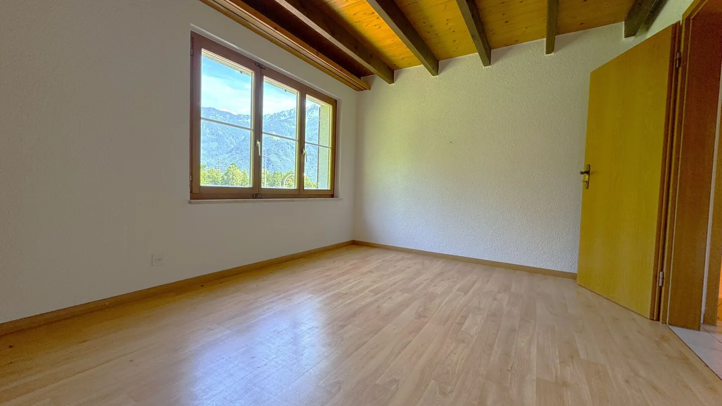 Grand Appartement Moderne de 4.5 Pièces avec Belle Vue sur les Montagnes - Photo 12 sur 16