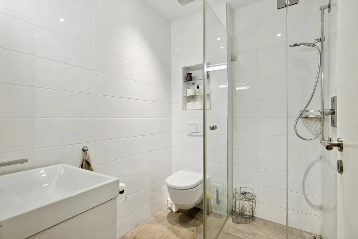 Modernes Doppel-EFH mit Garten - Foto 11 von 11