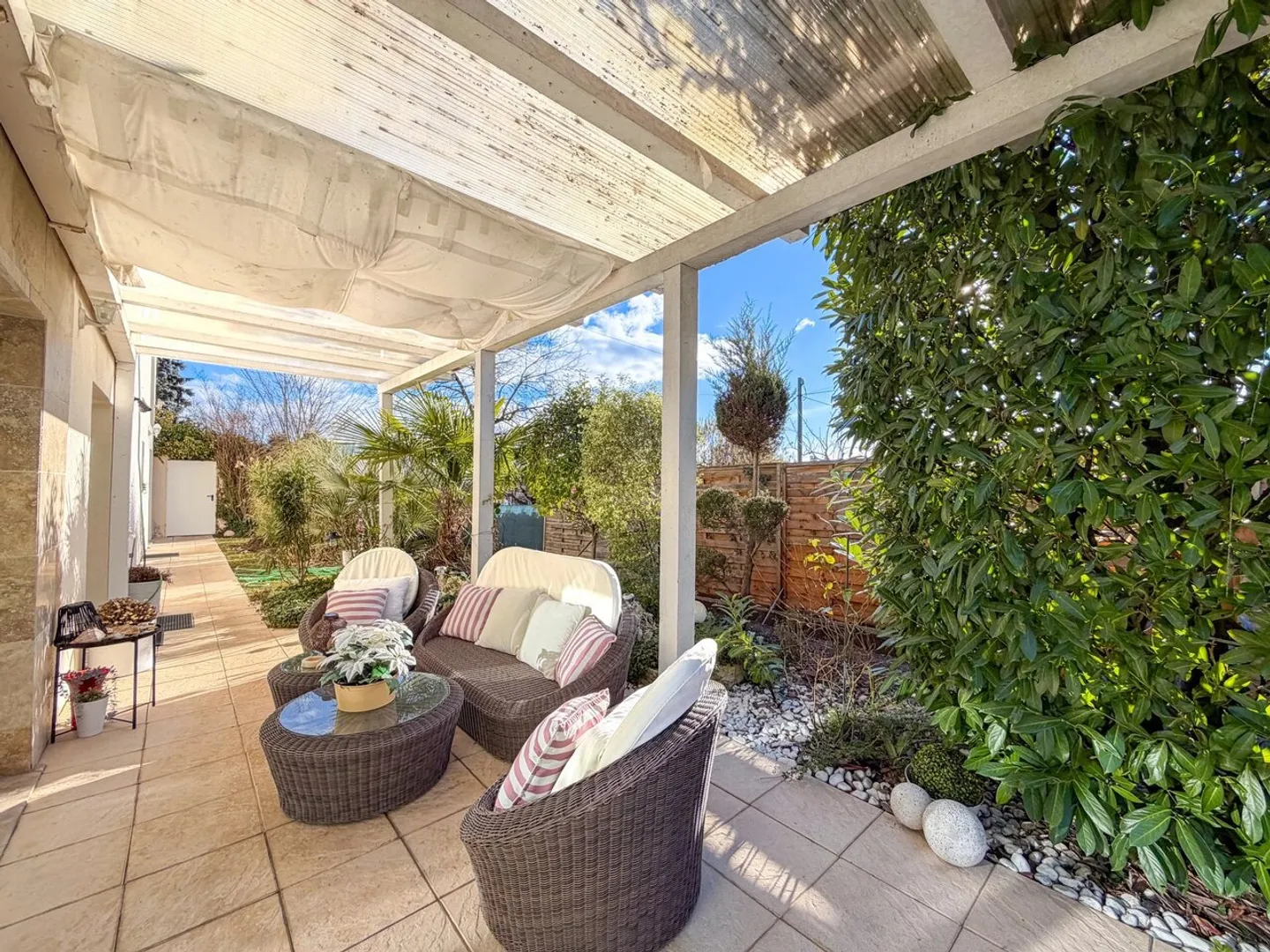 Maison individuelle confortable à Vernier - Photo 2 sur 13