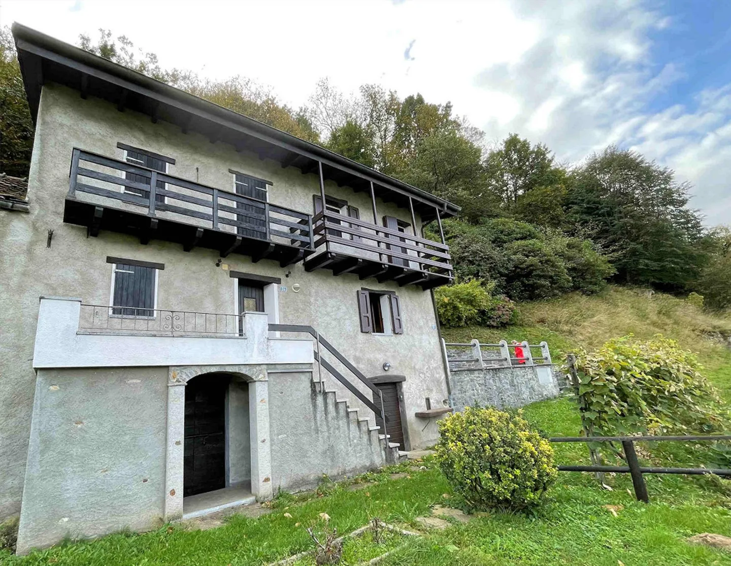 Rustikales Haus mit Panoramablick - Foto 3 von 13